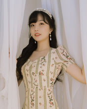 Load image into Gallery viewer, Aphrodite Series - The Elegance Earrings (Gold ver.)
