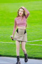Load image into Gallery viewer, Vintage Gold Heart Earrings (Red Velvet Joy, STAYC Sieun Earrings)
