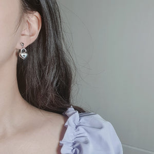 Silver Heart Lock Earrings (LE SSERAFIM Heo Yoon Jin Earrings)