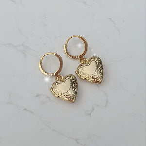 Vintage Heart Locket Huggies Earrings - Gold ver.