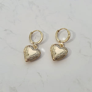 Vintage Heart Locket Huggies Earrings - Gold ver.