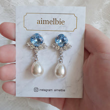 Load image into Gallery viewer, Cushion Square crystal earrings - Light Sapphire