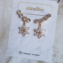 Load image into Gallery viewer, Daisy Wing Earrings - Simple (Gold ver.) (Red Velvet Yeri, Park Eunbin Earrings)