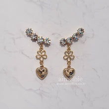 Load image into Gallery viewer, Flower Heart Wing Earrings