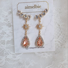 Load image into Gallery viewer, Stellar Elf Earrings - Peach