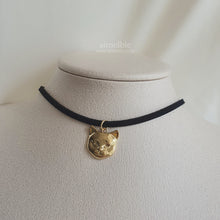 Load image into Gallery viewer, Melbie the Cat Series - Cat Face Choker (Gold ver.) (Kep1er Youngeun Necklace)