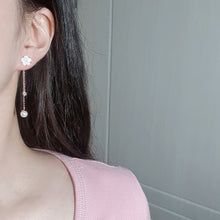 Load image into Gallery viewer, White Flower and Jewel Arc Earrings