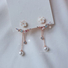 Load image into Gallery viewer, White Flower and Jewel Arc Earrings