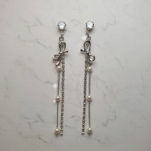 Ribon and Crystal Drops Earrings - Silver