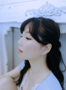 Simple Wing Earrings - Silver (VIVIZ Sinb and Oh My Girl Binnie Earrings)