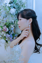 Load image into Gallery viewer, [IU Earrings] Daisy Wing Earrings - Longdrop (Silver ver.)