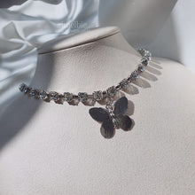 Load image into Gallery viewer, Bling Butterfly Choker Necklace (Rocket Punch Dahyun Necklace)