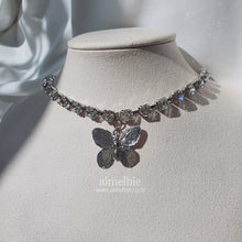 Load image into Gallery viewer, Bling Butterfly Choker Necklace (Rocket Punch Dahyun Necklace)