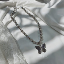Load image into Gallery viewer, Bling Butterfly Choker Necklace (Rocket Punch Dahyun Necklace)