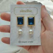 Load image into Gallery viewer, Antique Square Earrings - Blue