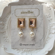 Load image into Gallery viewer, Antique Square Earrings - Peach