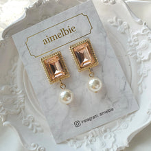 Load image into Gallery viewer, Antique Square Earrings - Peach
