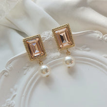 Load image into Gallery viewer, Antique Square Earrings - Peach