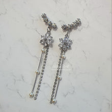 Load image into Gallery viewer, Daisy Wing Earrings - Longdrop (Silver ver.) (Woo!ah! Sora Earrings)