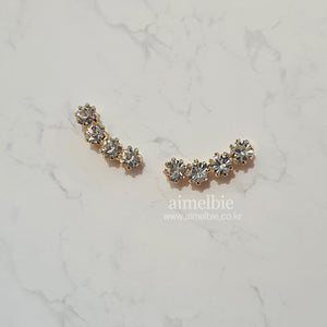 [STAYC Seeun Earrings] Simple Wing Earrings - Gold