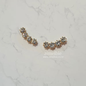 Simple Wing Earrings - Gold