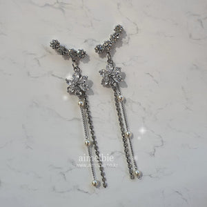 [IU Earrings] Daisy Wing Earrings - Longdrop (Silver ver.)