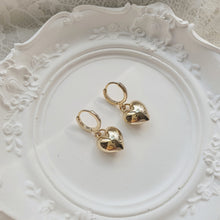 Load image into Gallery viewer, Modern Heart Huggies Earrings - Gold
