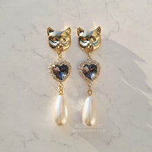 Load image into Gallery viewer, Melbie The Cat Series - Black Diamond Hearts and Pearls Earrings