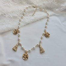 Load image into Gallery viewer, Rose and Tassel Choker Necklace - Gold