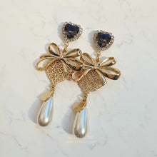 Load image into Gallery viewer, Ribbon Party Earrings - Black Diamond