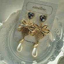 Load image into Gallery viewer, Ribbon Party Earrings - Black Diamond