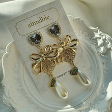 Load image into Gallery viewer, Ribbon Party Earrings - Black Diamond