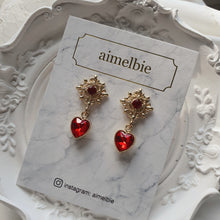 Load image into Gallery viewer, Antique Heart Earrings - Red