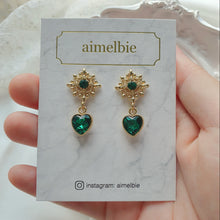 Load image into Gallery viewer, Antique Heart Earrings - Green