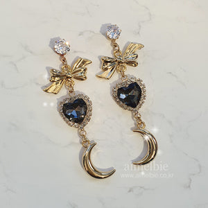 Moon Witch Earrings - Black Diamond