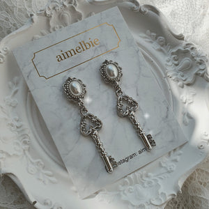 Antique Classic Key Earrings - Silver