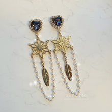Load image into Gallery viewer, Snow Feather Earrings - Black Diamond