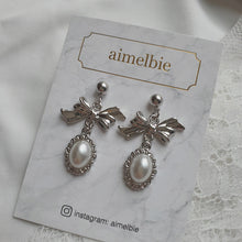 Load image into Gallery viewer, [SNSD Tiffany Earrings] Mary Earrings - Pearl Version (Silver)