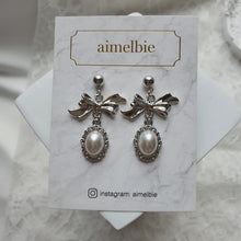 Load image into Gallery viewer, [SNSD Tiffany Earrings] Mary Earrings - Pearl Version (Silver)