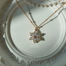 Load image into Gallery viewer, Daisy Layered Necklace - Gold