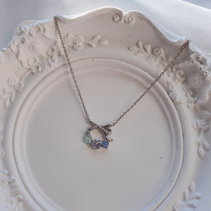 Petit Ribbon Wreath Necklace - Silver