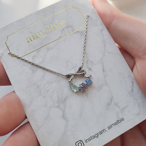 Petit Ribbon Wreath Necklace - Silver