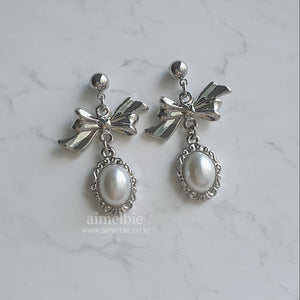 Mary Earrings - Pearl Version (Silver)
