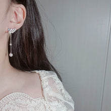 Load image into Gallery viewer, Pearl and Jewel Wing Earrings