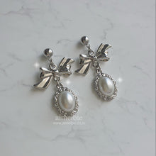 Load image into Gallery viewer, [SNSD Tiffany Earrings] Mary Earrings - Pearl Version (Silver)