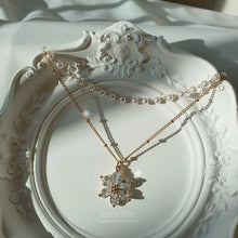 Load image into Gallery viewer, Daisy Layered Necklace - Gold