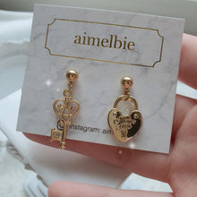 Load image into Gallery viewer, Gold Heart Key Earrings
