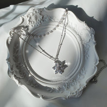 Load image into Gallery viewer, Daisy Layered Necklace - Silver