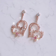 Load image into Gallery viewer, Floral Heart Dream Earrings