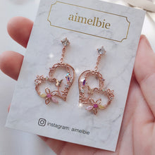 Load image into Gallery viewer, Floral Heart Dream Earrings
